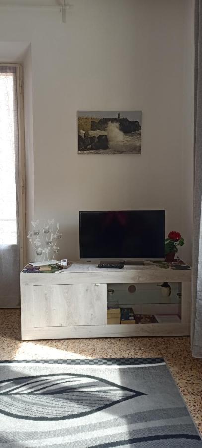 Casa Ilanfra - Appartamenti Gabbiano, Farfalla E Stella Marina Piombino Exteriör bild