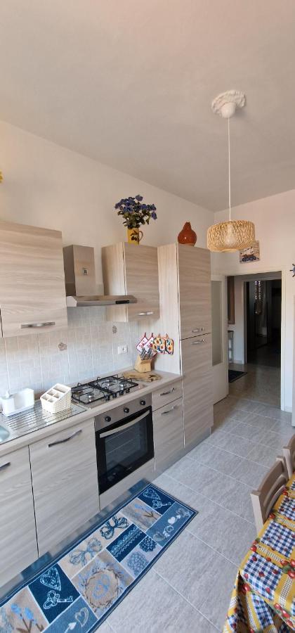 Casa Ilanfra - Appartamenti Gabbiano, Farfalla E Stella Marina Piombino Exteriör bild